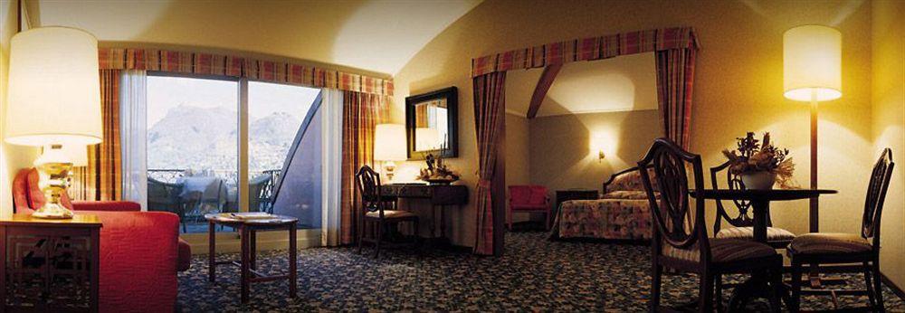 De La Paix Hotel 4*