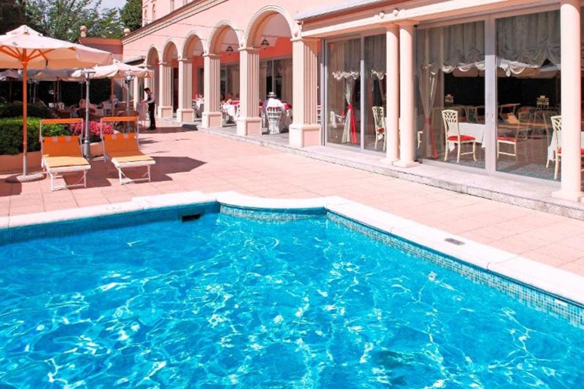 De La Paix Hotel