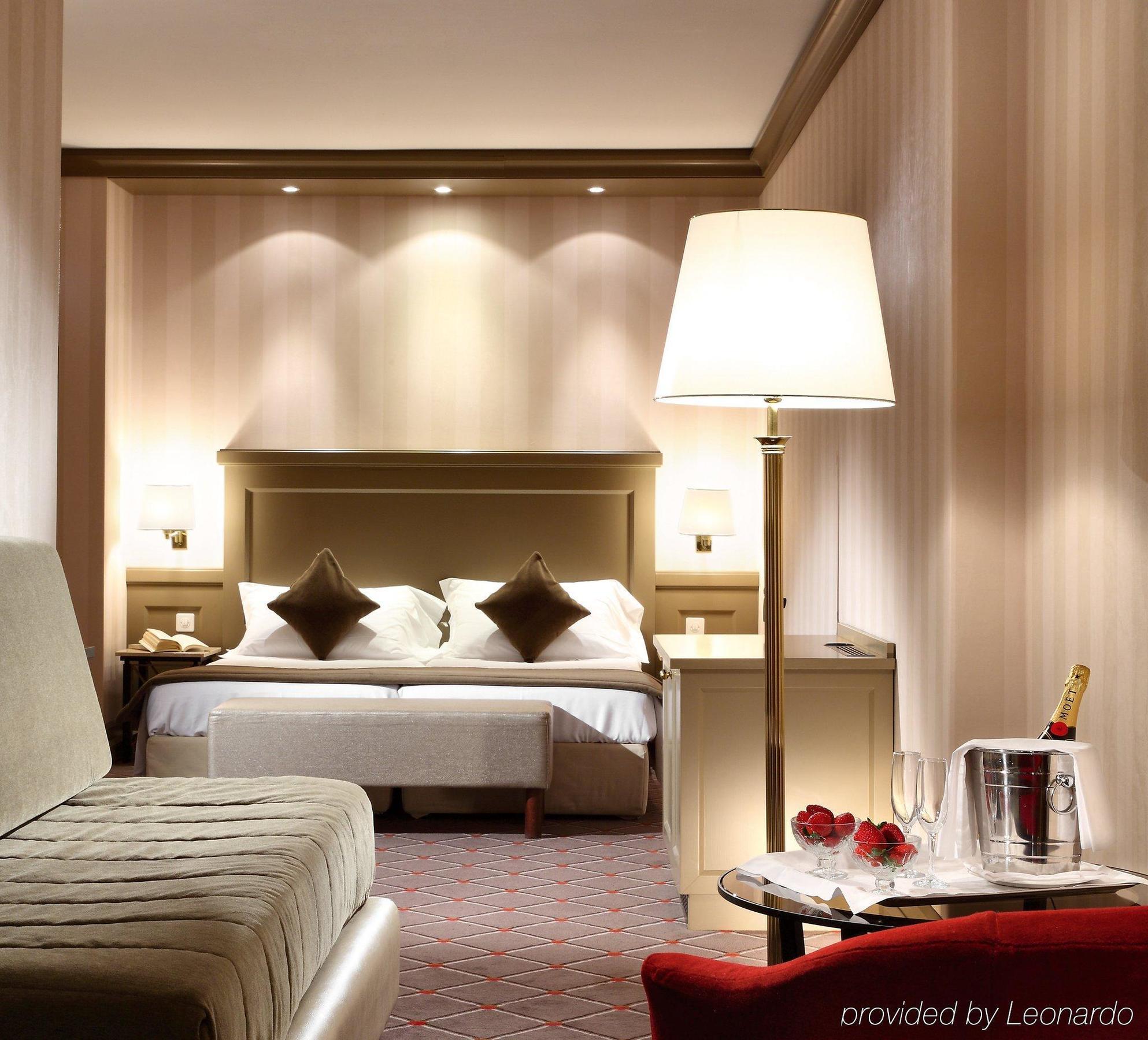De La Paix Hotel